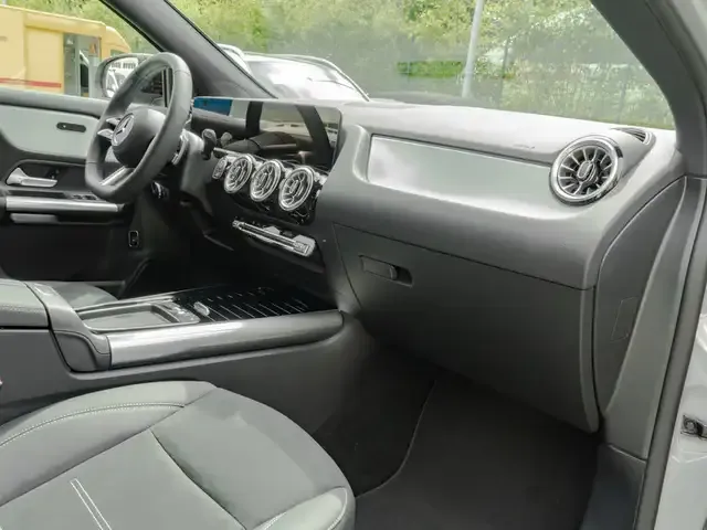 Mercedes-Benz GLA 220