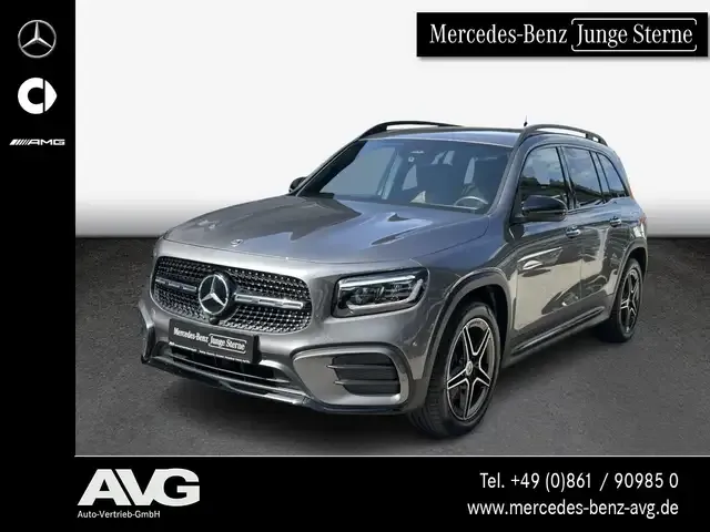 Mercedes-Benz GLB 220