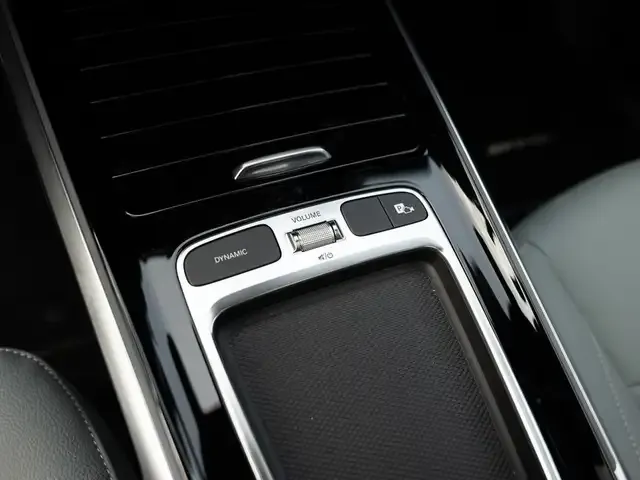Mercedes-Benz EQB 300