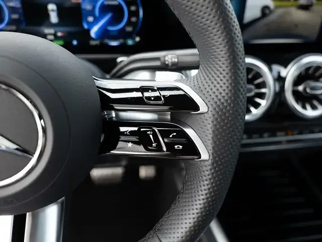 Mercedes-Benz EQB 300