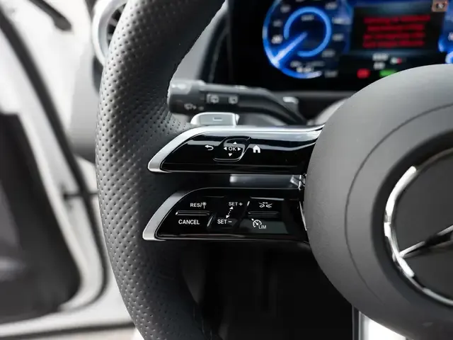 Mercedes-Benz EQB 300