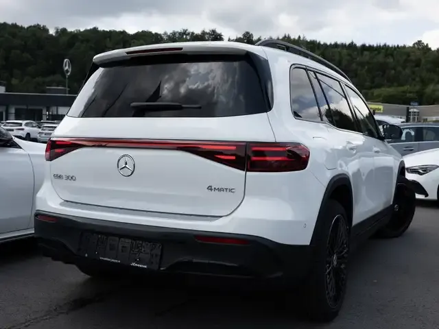 Mercedes-Benz EQB 300