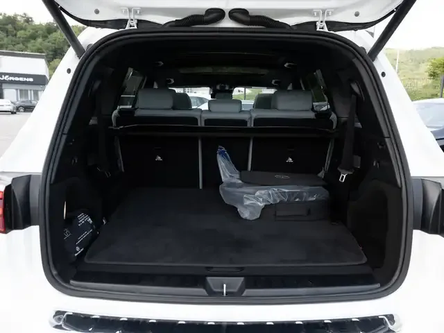 Mercedes-Benz EQB 300