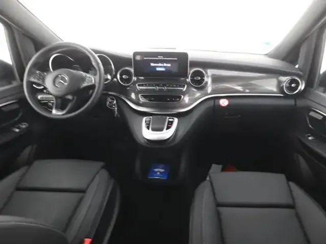 Mercedes-Benz EQV 300