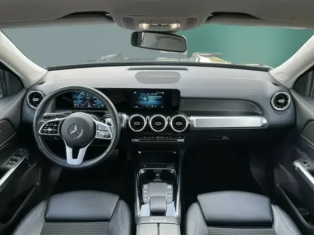 Mercedes-Benz GLB 180