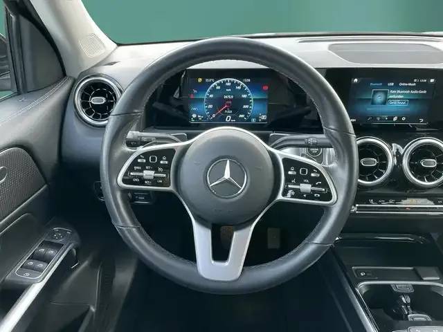 Mercedes-Benz GLB 180