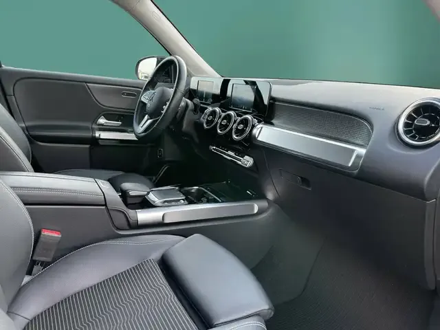 Mercedes-Benz GLB 180