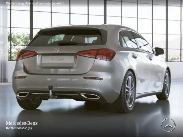 Mercedes-Benz A 220