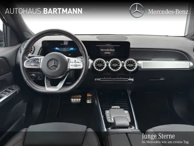 Mercedes-Benz GLB 220