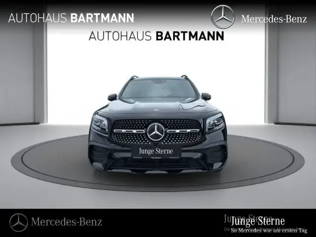 Mercedes-Benz GLB 220