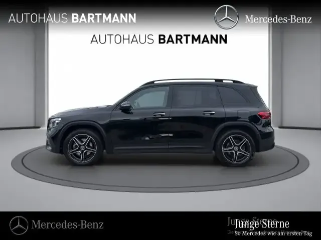 Mercedes-Benz GLB 220