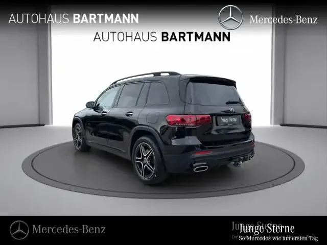 Mercedes-Benz GLB 220