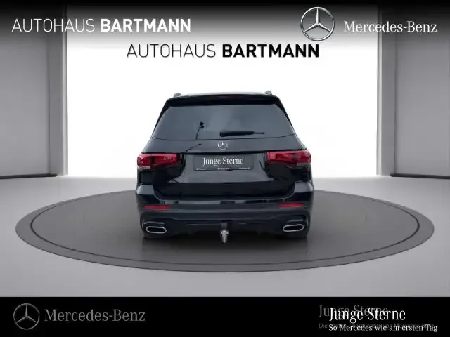 Mercedes-Benz GLB 220