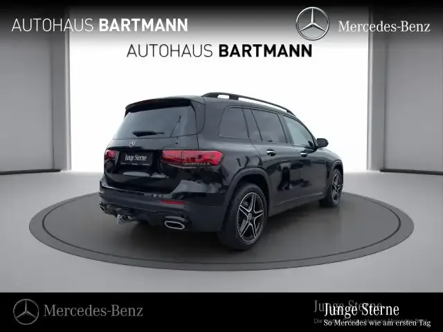 Mercedes-Benz GLB 220
