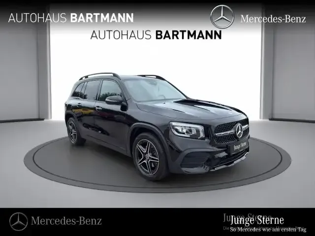 Mercedes-Benz GLB 220