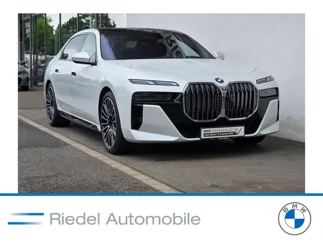 BMW 740
