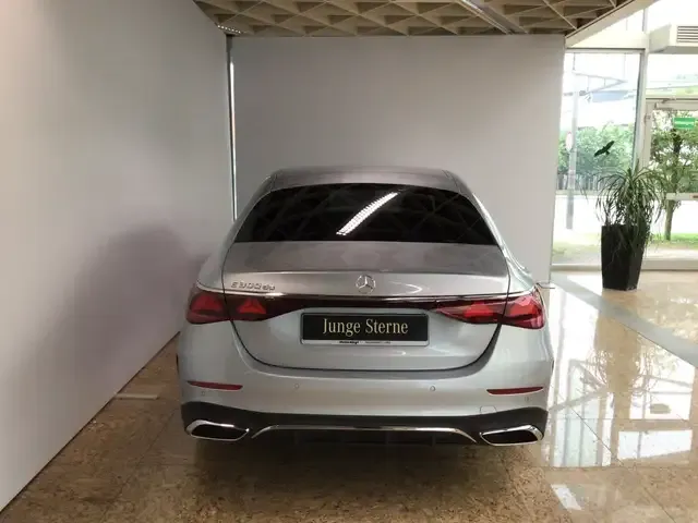 Mercedes-Benz E 300