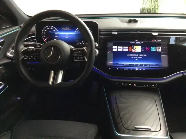 Mercedes-Benz E 300