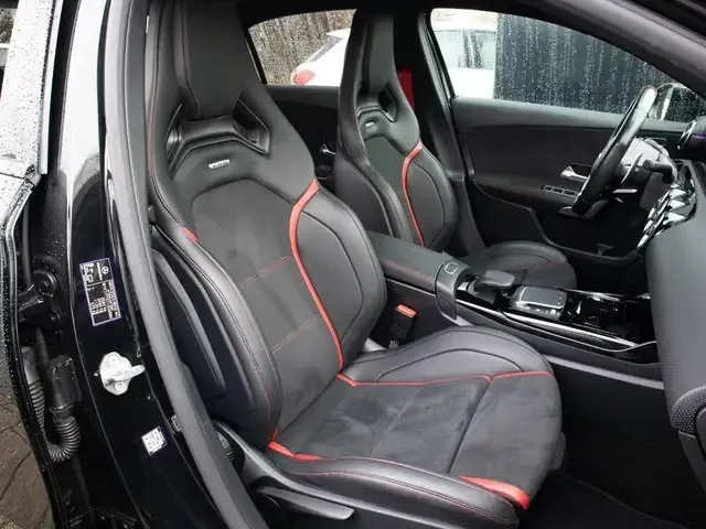 Mercedes-Benz A 35 AMG