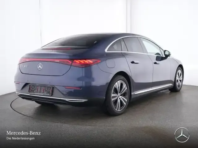 Mercedes-Benz EQE 300