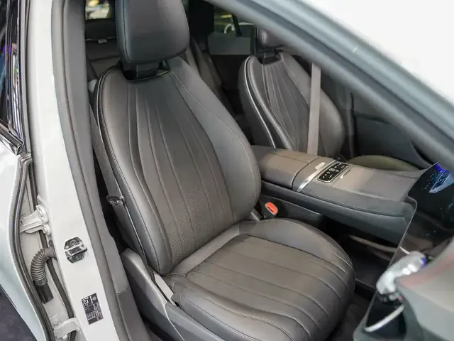 Mercedes-Benz EQE 500