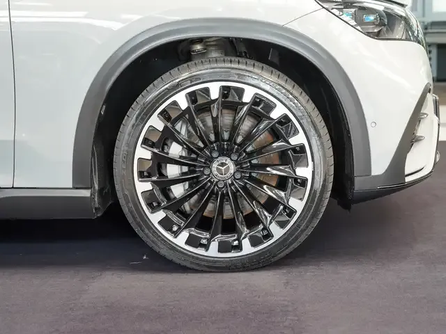 Mercedes-Benz EQE 500