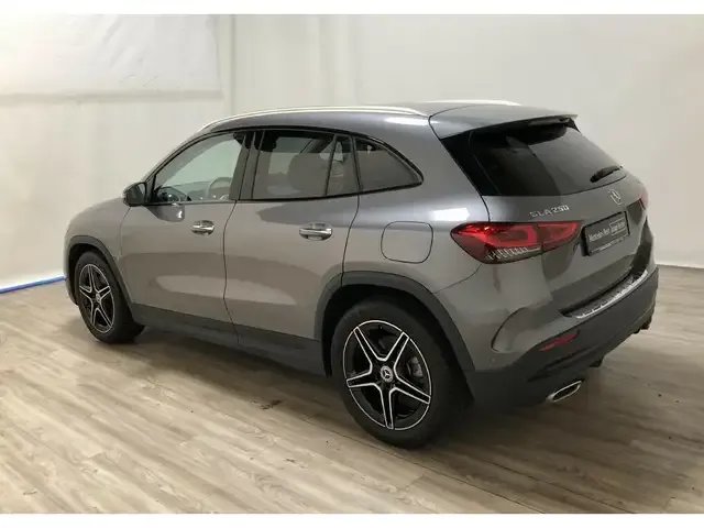 Mercedes-Benz GLA 250