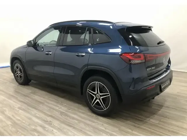 Mercedes-Benz EQA 250