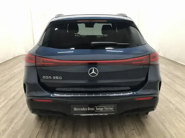 Mercedes-Benz EQA 250