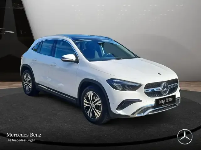 Mercedes-Benz GLA 200