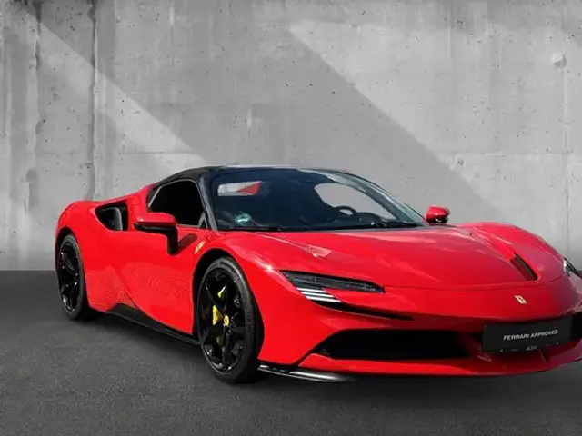 Ferrari SF90 Spider