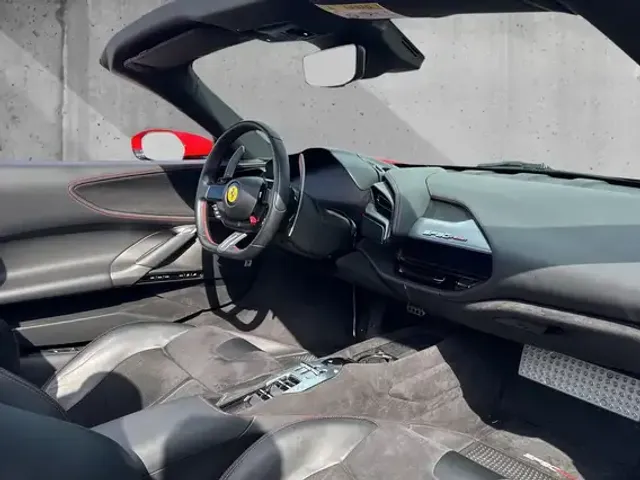 Ferrari SF90 Spider