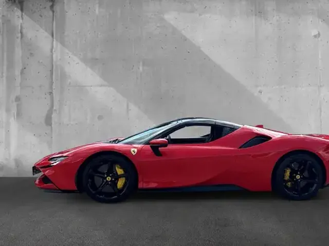 Ferrari SF90 Spider