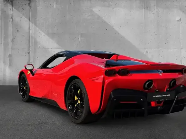 Ferrari SF90 Spider