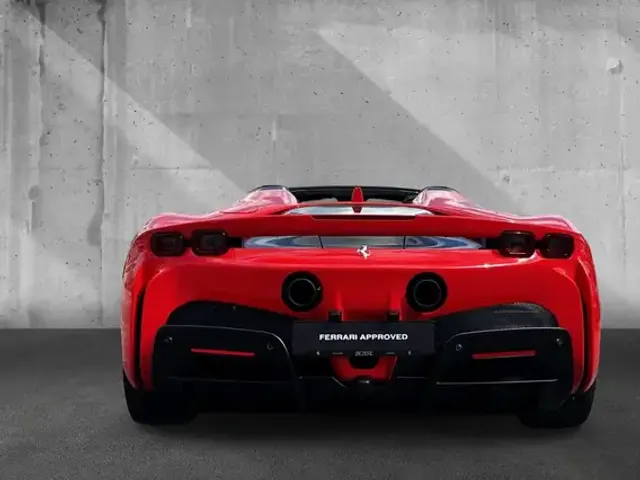 Ferrari SF90 Spider