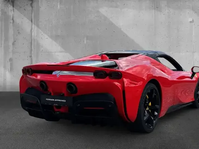 Ferrari SF90 Spider