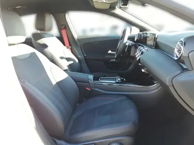 Mercedes-Benz A 35 AMG