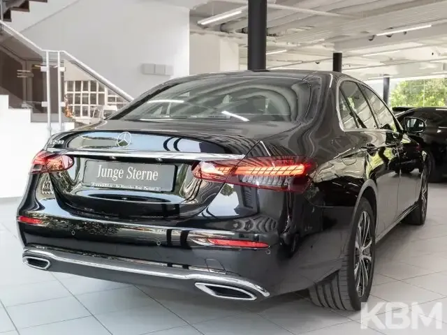 Mercedes-Benz E 200