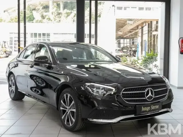 Mercedes-Benz E 200