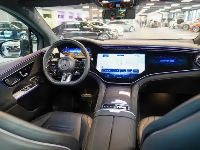 Mercedes-Benz EQE SUV