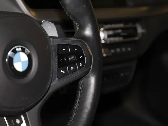 BMW 235
