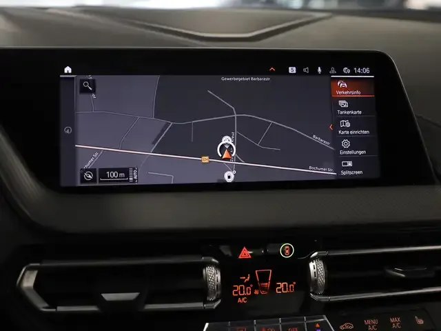 BMW 235
