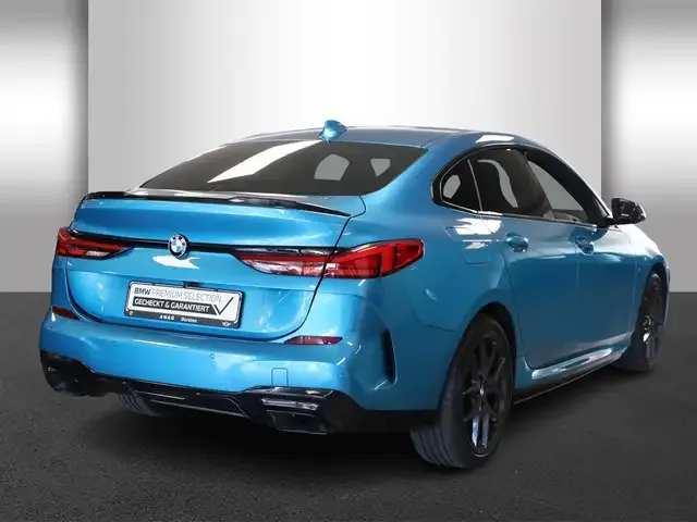 BMW 235