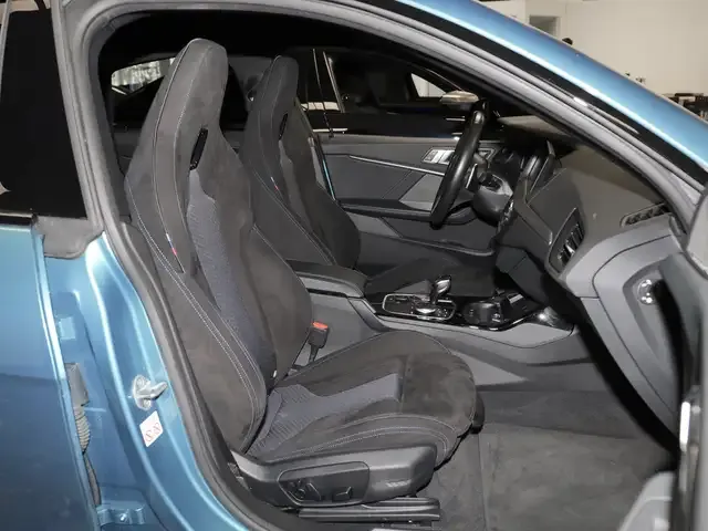 BMW 235