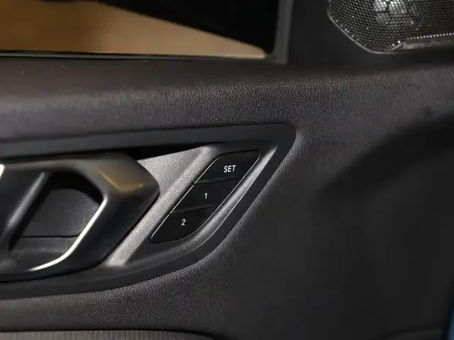 BMW 235