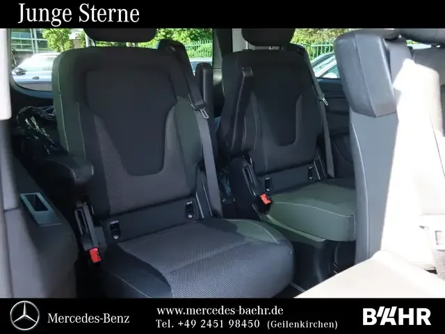 Mercedes-Benz V 220