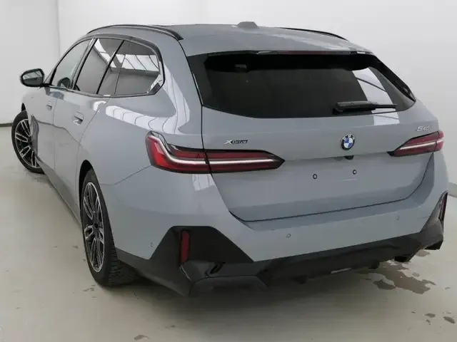 BMW 540