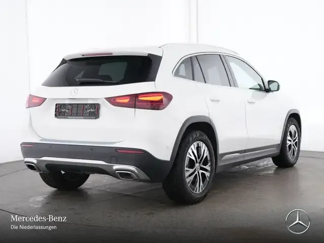 Mercedes-Benz GLA 180