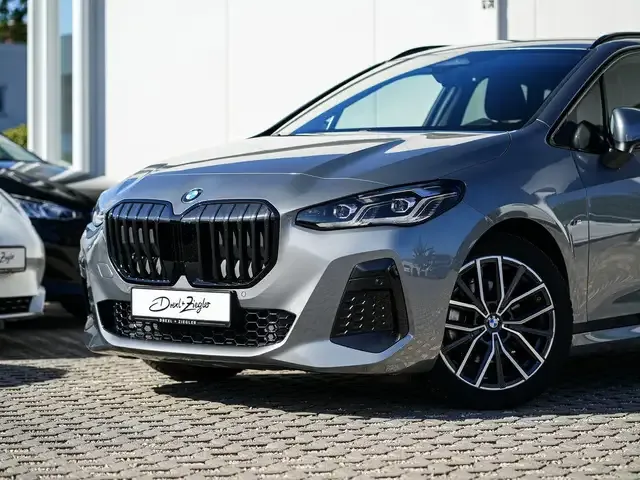 BMW 220