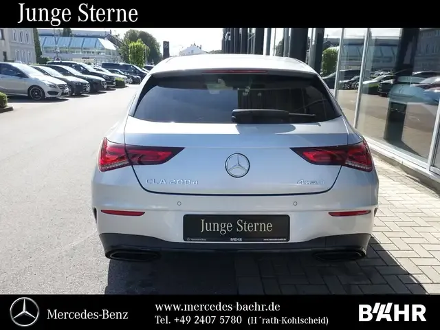 Mercedes-Benz CLA 200